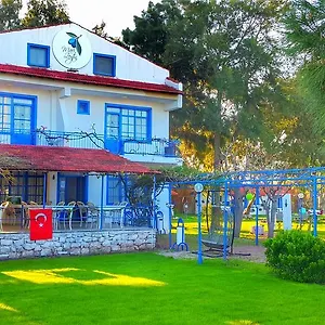  Oda ve Kahvaltı Mavi Zeytin Butik
